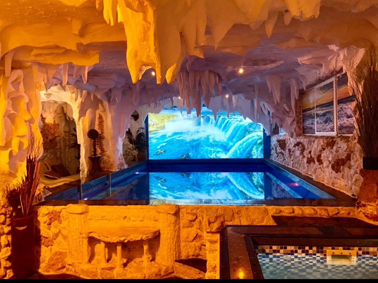 Bali Colosseum Hotel Belgrado Buitenkant foto