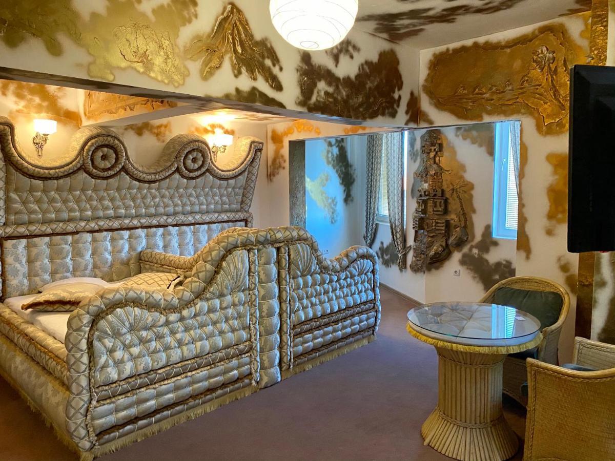 Bali Colosseum Hotel Belgrado Buitenkant foto
