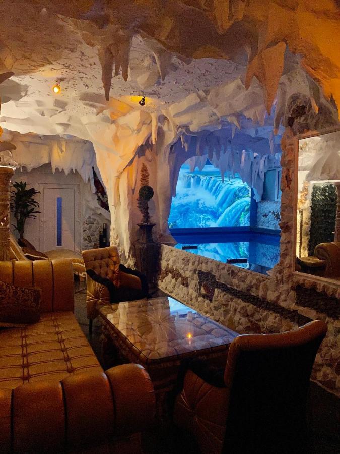 Bali Colosseum Hotel Belgrado Buitenkant foto