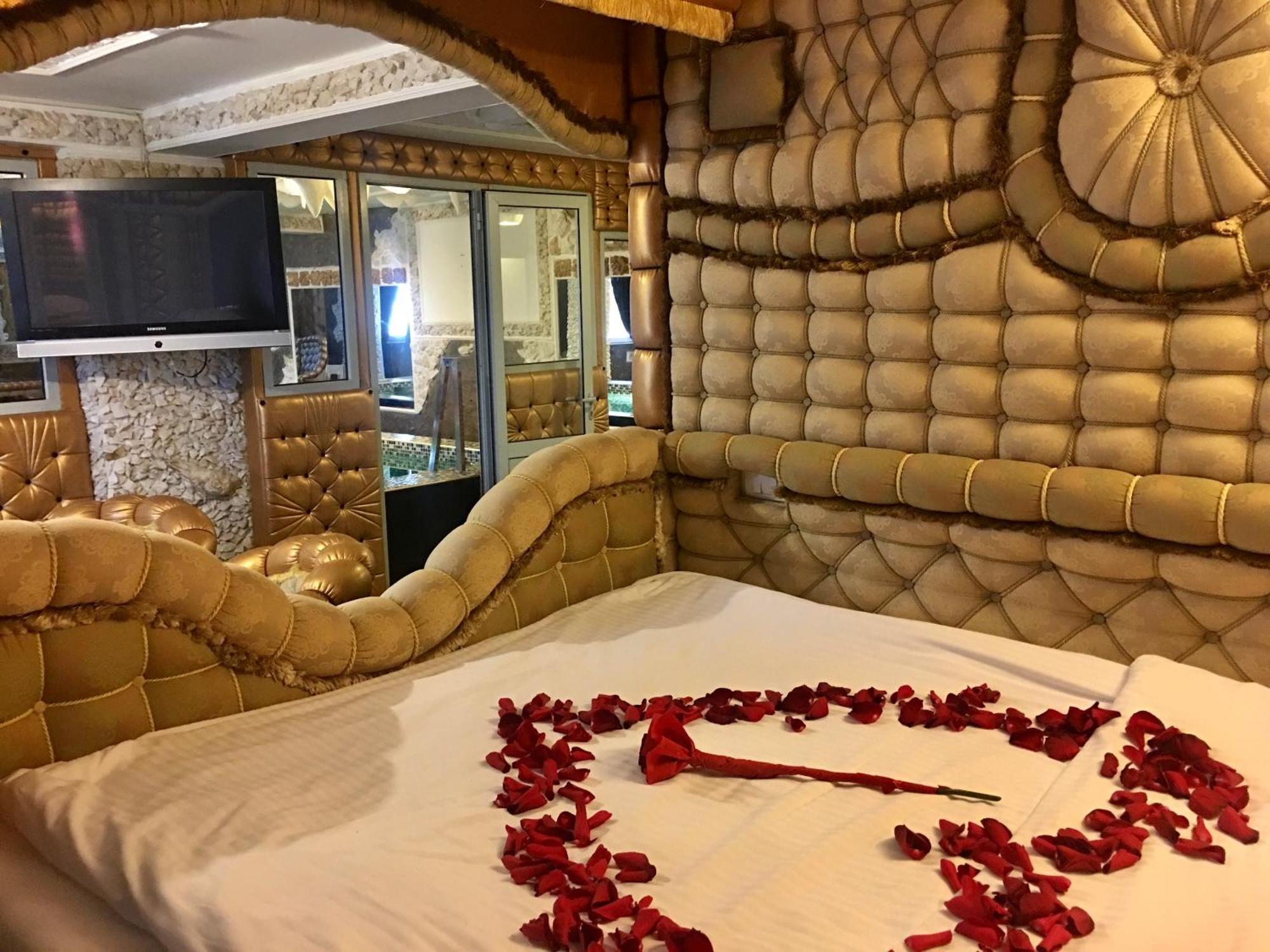 Bali Colosseum Hotel Belgrado Buitenkant foto