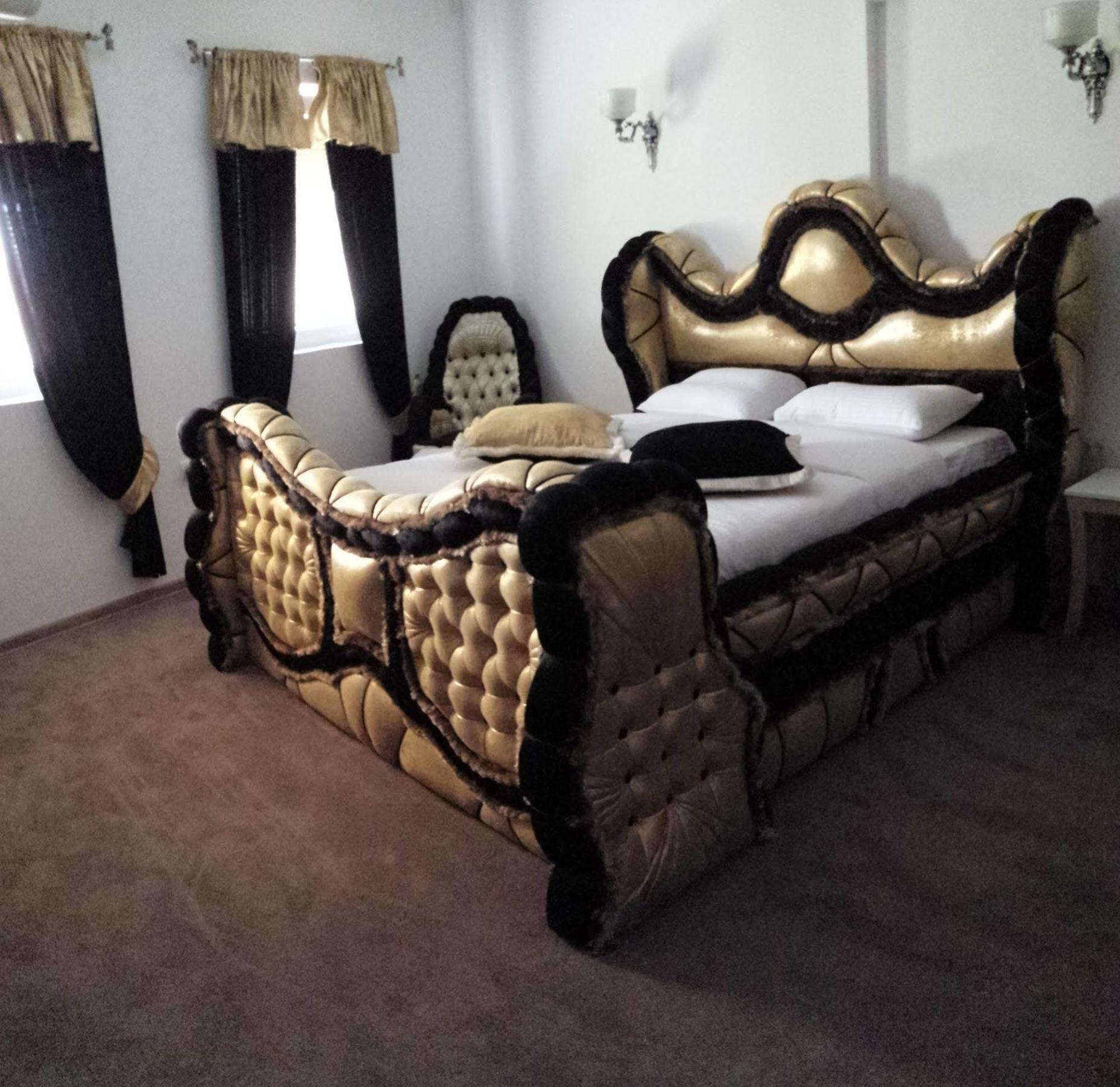 Bali Colosseum Hotel Belgrado Buitenkant foto
