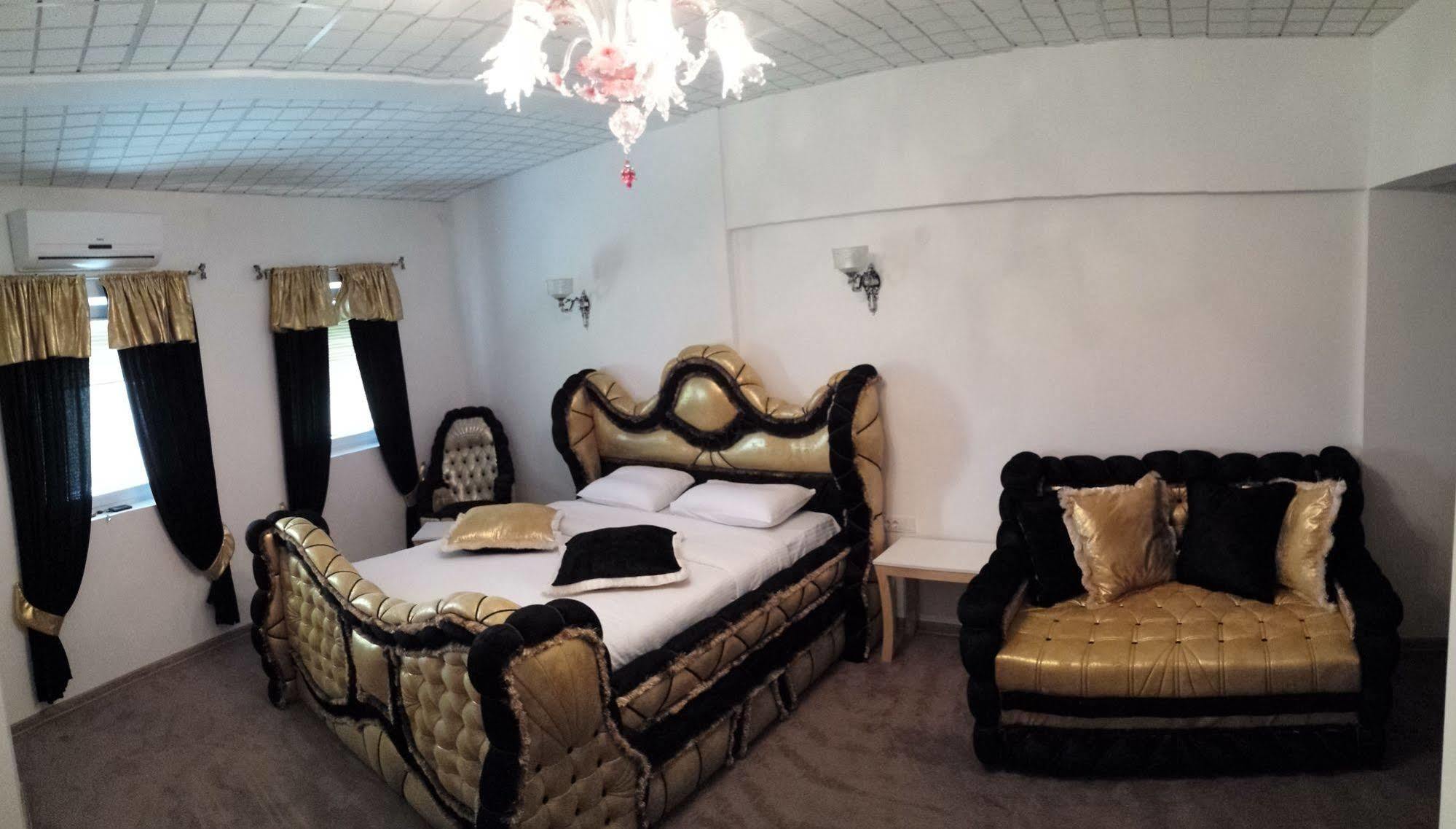 Bali Colosseum Hotel Belgrado Buitenkant foto
